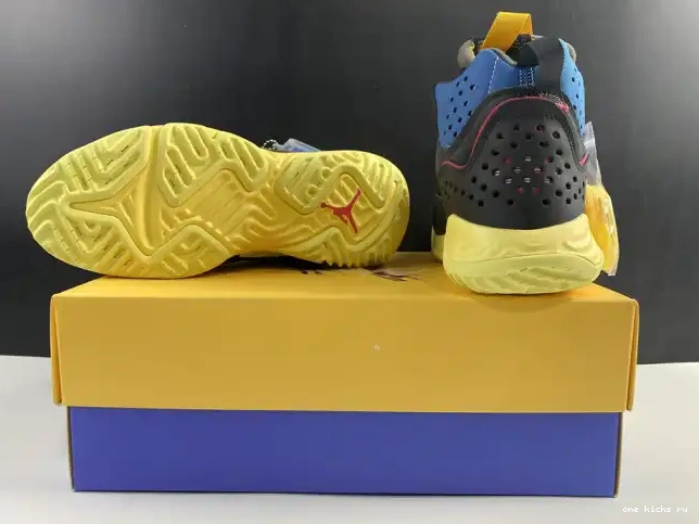 Chep Onekick DELTA LA UNION NOIR' MID 'OFF DA1951-001 X JORDAN 0425
